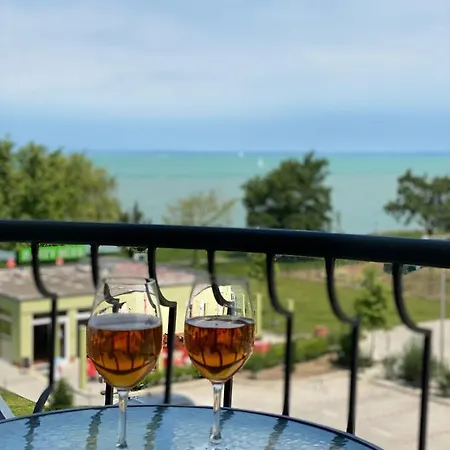 Zold Ido Apartman Διαμέρισμα Σίοφοκ